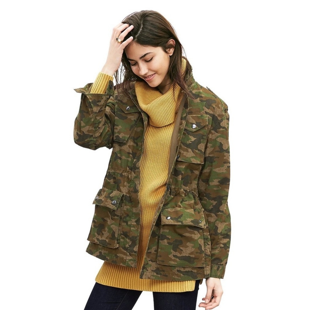 BANANA REPUBLIC Camo Military Jacket-M